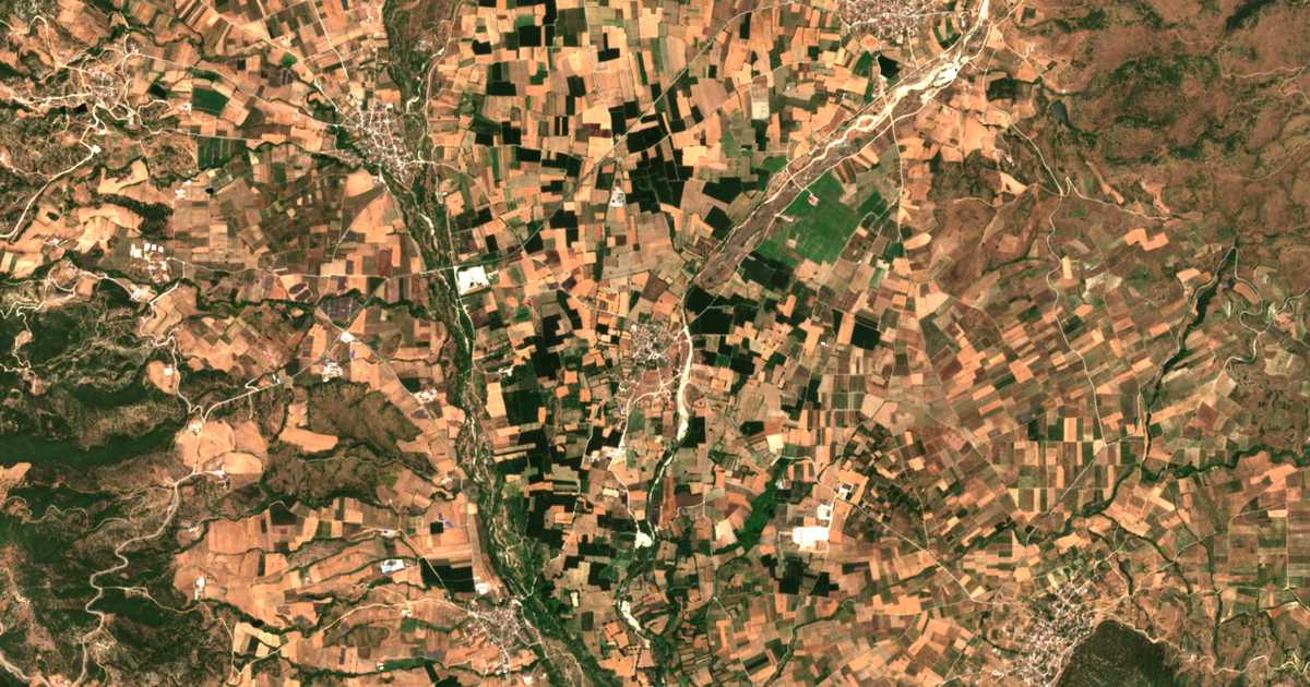 Satellitenkarte von Magoúla