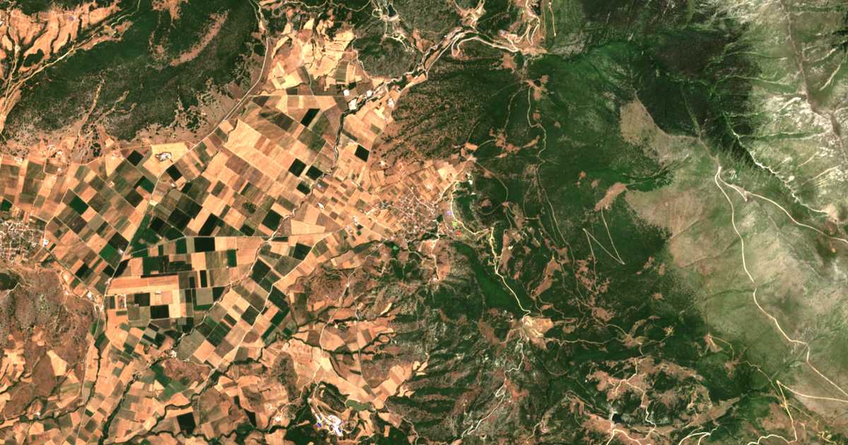Satellitenkarte von Pýthion
