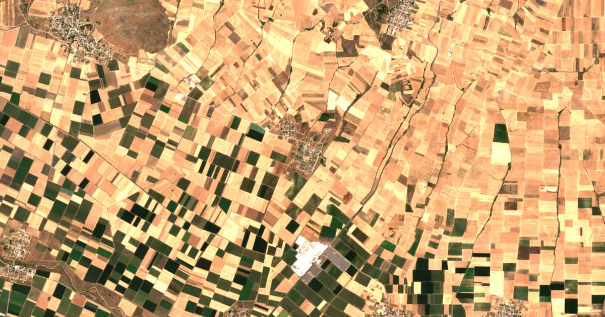 Satellitenkarte von Zoodóchos Pigí