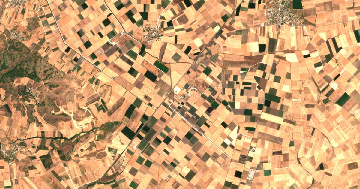 Satellitenkarte von Kámpos