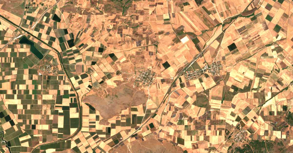 Satellitenkarte von Mikrón Vounón
