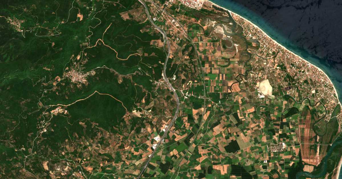 Satellitenkarte von Káto Aigáni