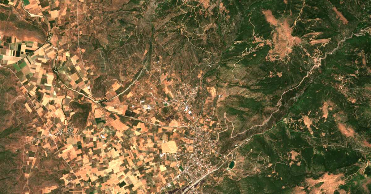 Satellitenkarte von Pournárion