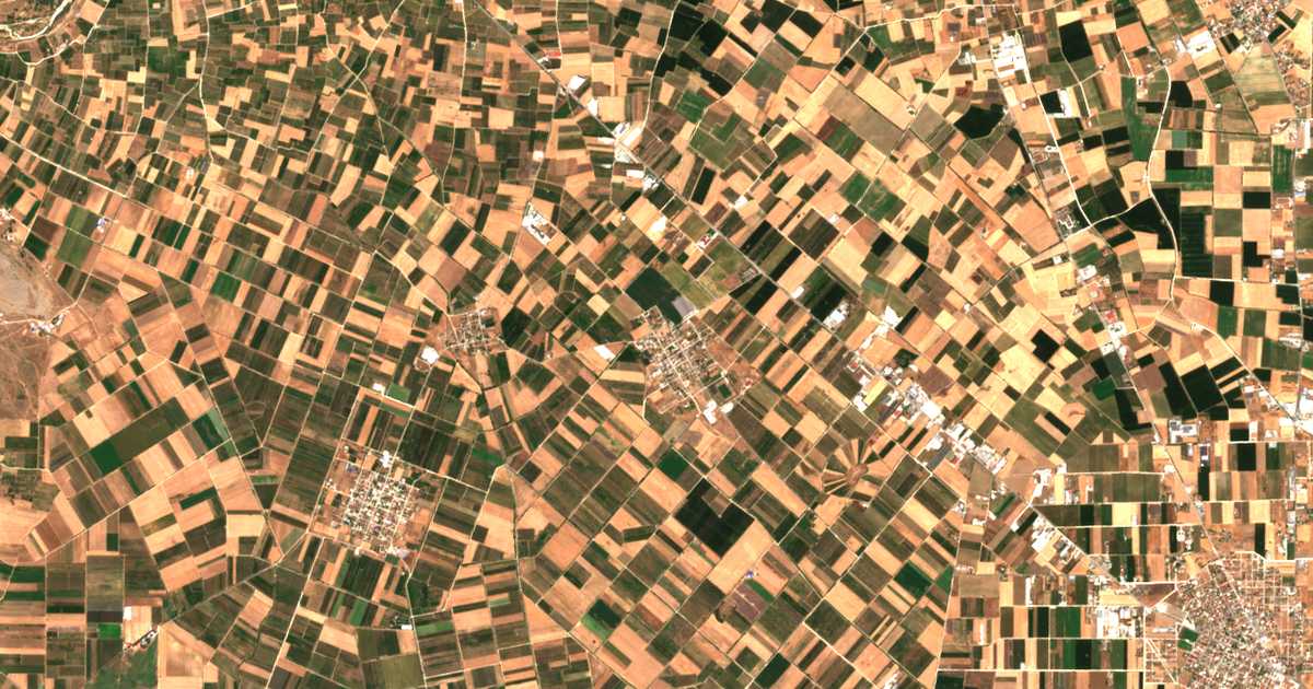 Satellitenkarte von Déndra