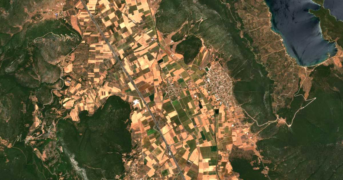 Satellitenkarte von Agía Triás