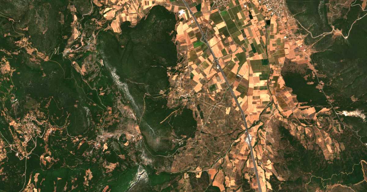 Satellitenkarte von Drymón