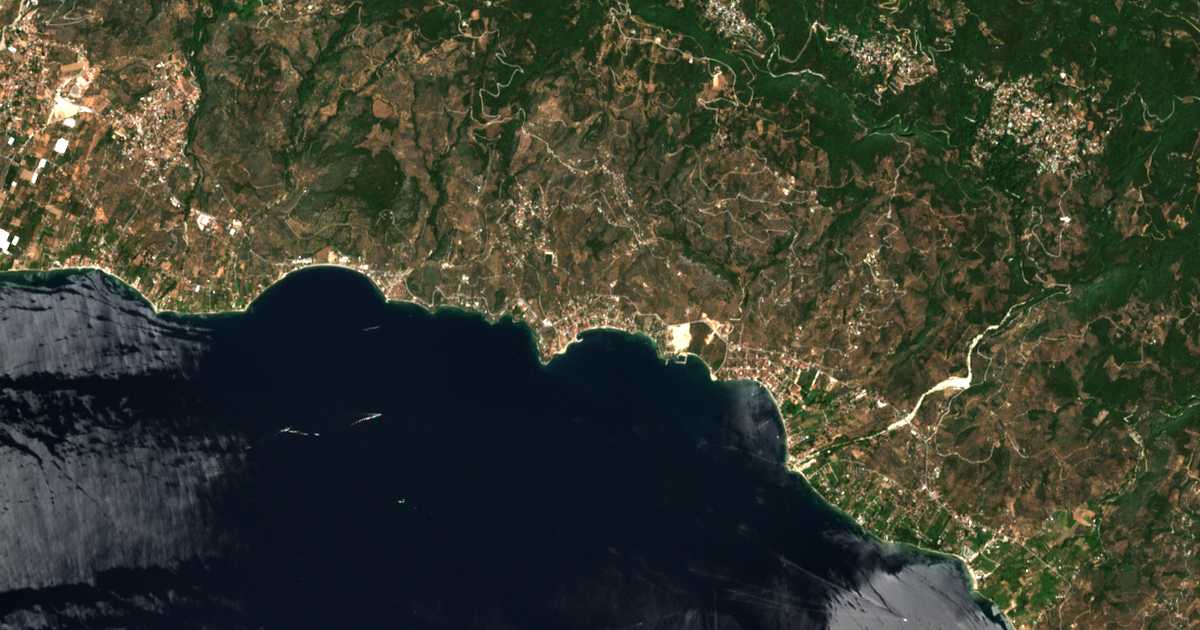 Satellitenkarte von Káto Gatzéa