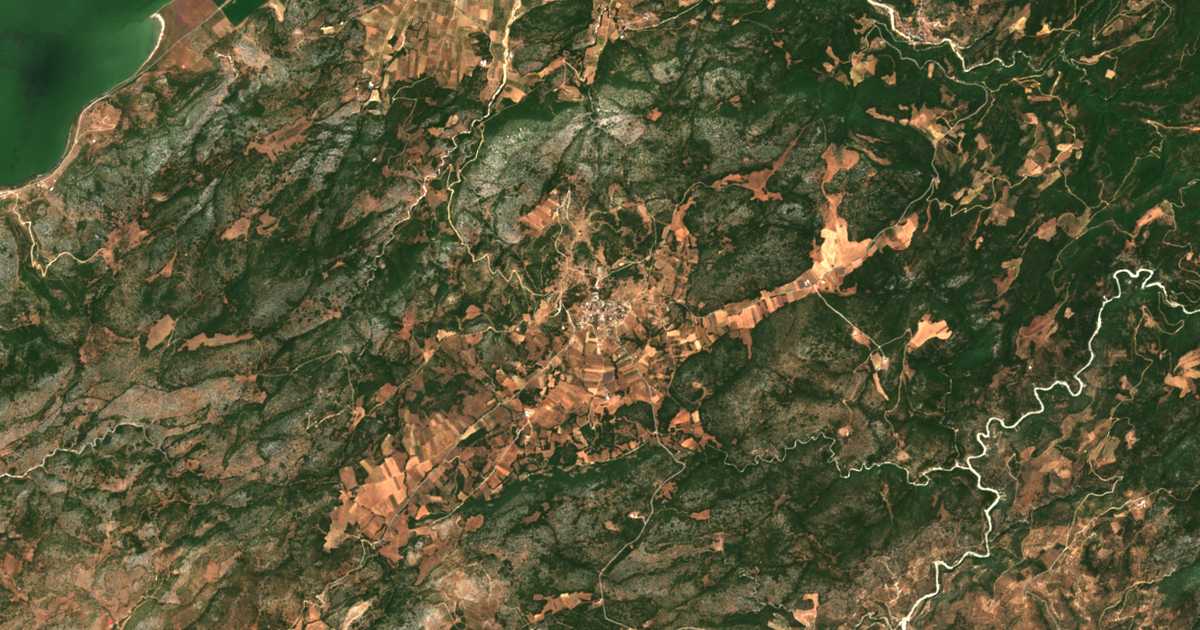 Satellitenkarte von Glafyrá