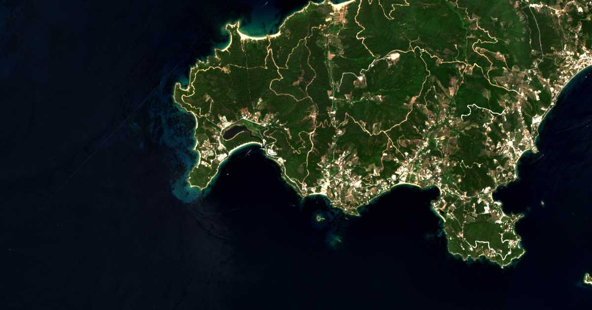 Satellitenkarte von Troúllos