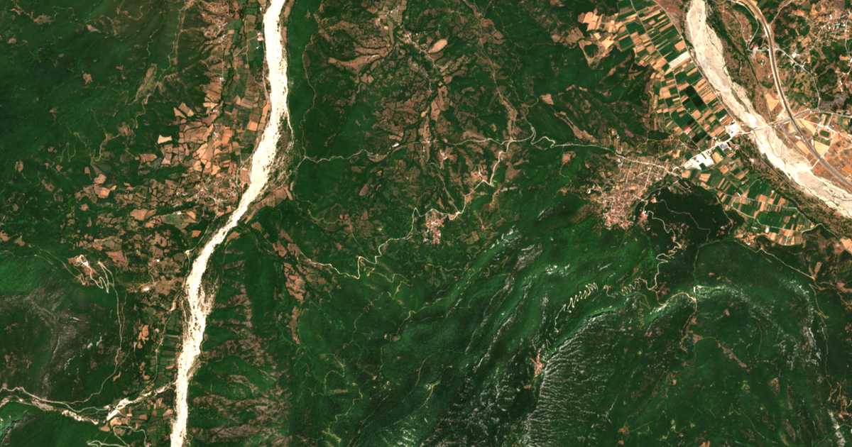 Satellitenkarte von Krýa Vrýsi