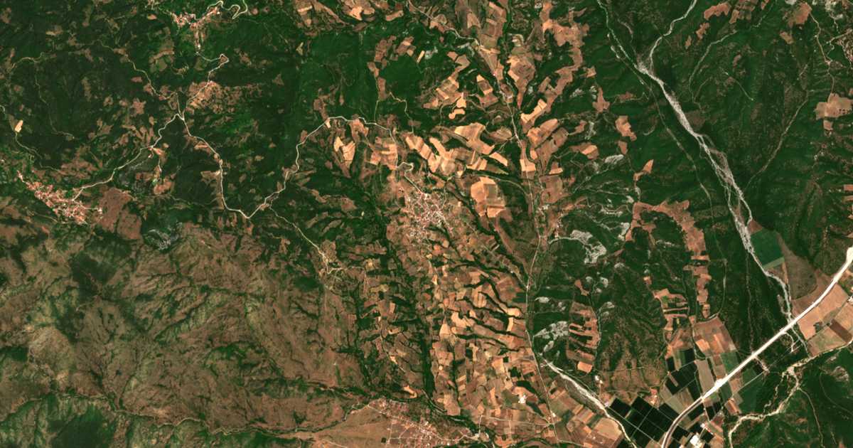 Satellitenkarte von Oxýneia