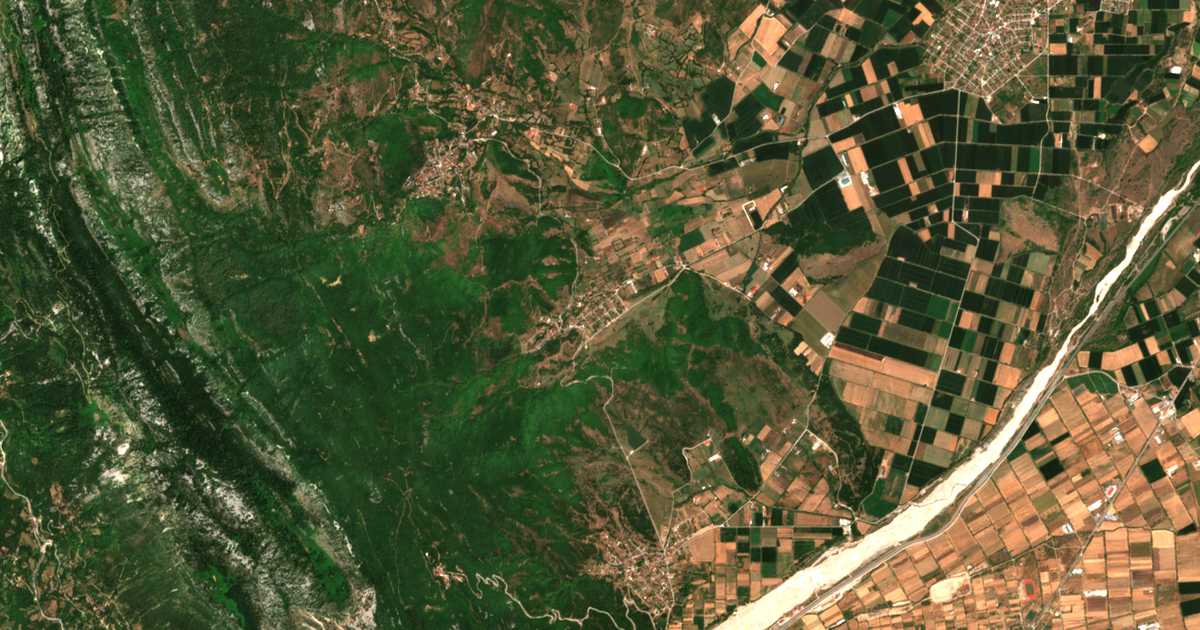 Satellitenkarte von Filýra