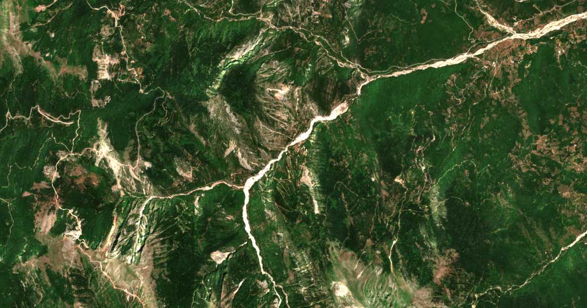 Satellitenkarte von Káto Palaiokaryá
