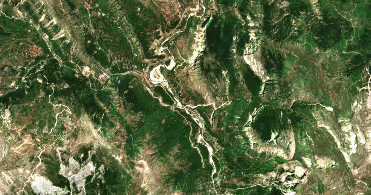 Satellitenkarte von Koryfi