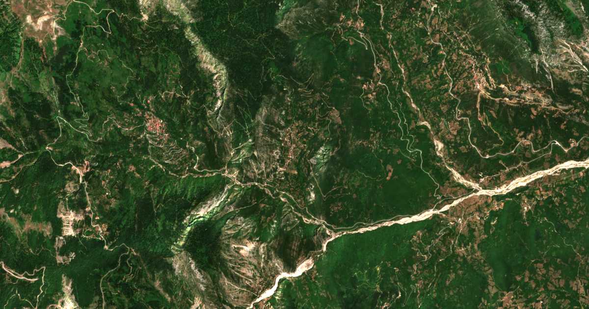 Satellitenkarte von Petrochórion