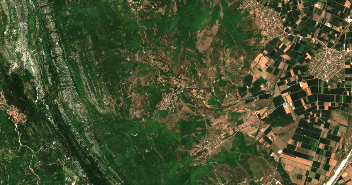 Satellitenkarte von Piáleia