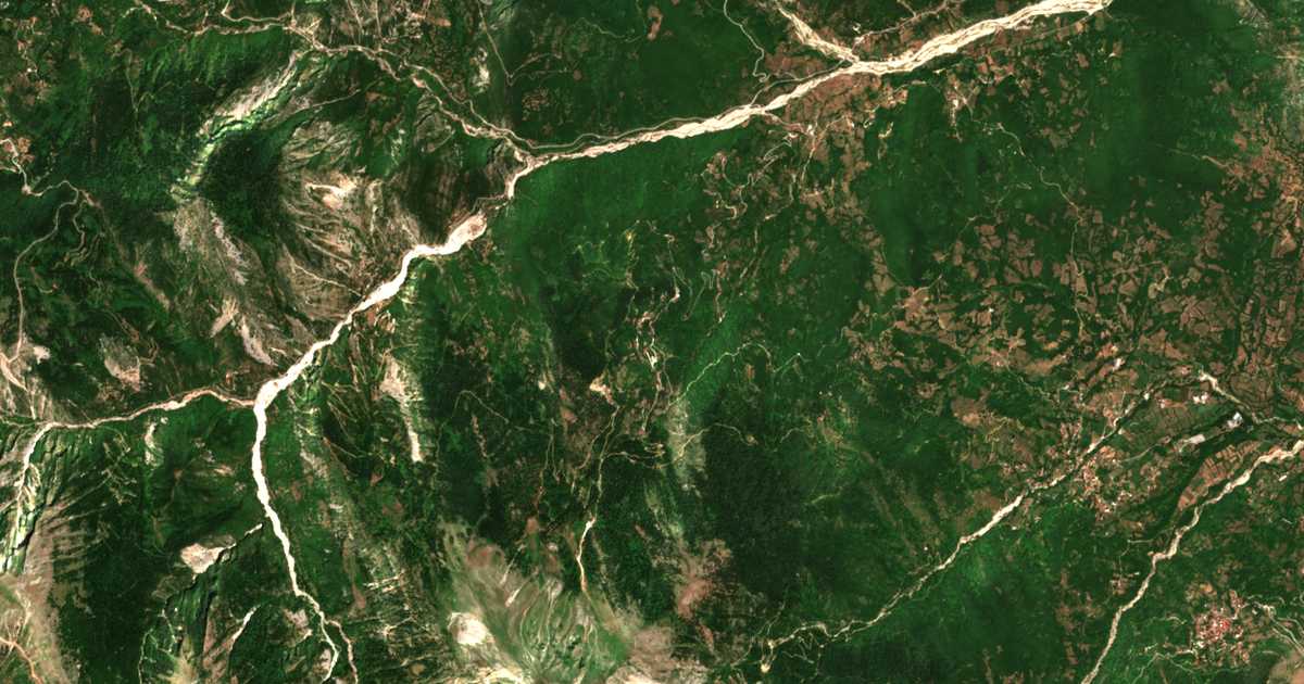 Satellitenkarte von Ropotón