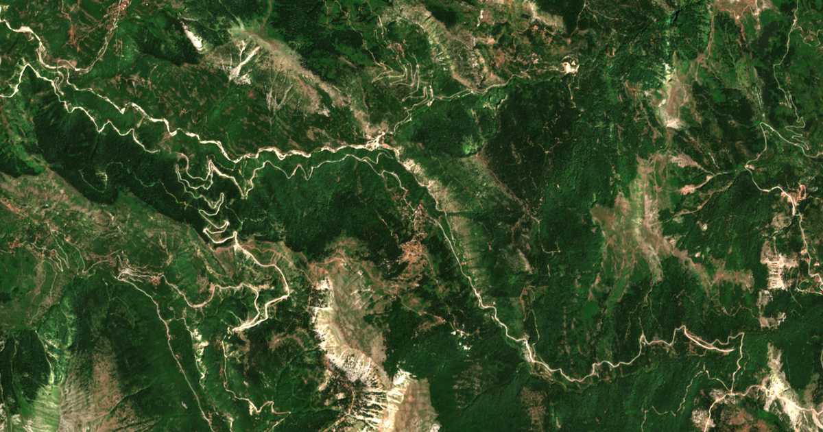 Satellitenkarte von Vathýrrevma