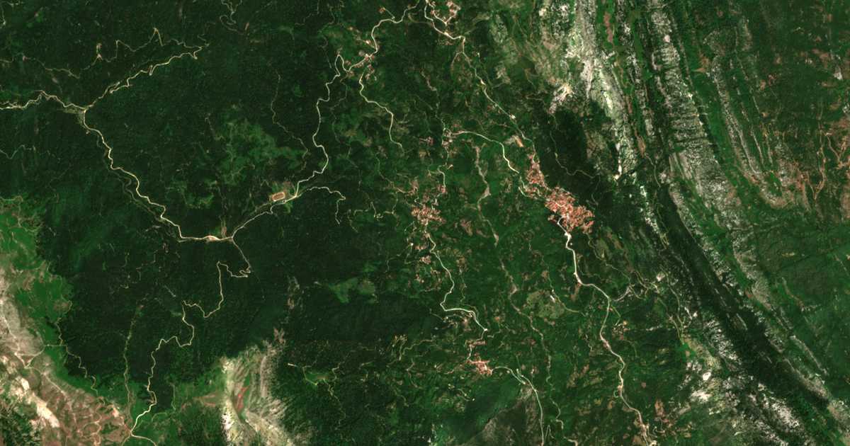 Satellitenkarte von Vronterón