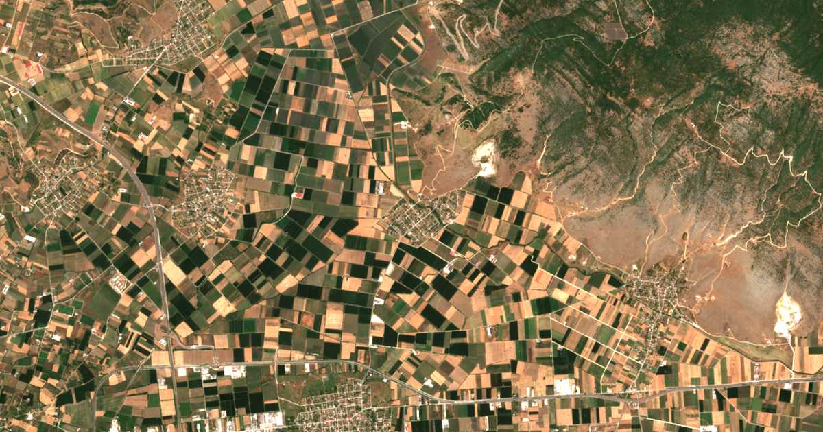 Satellitenkarte von Chrysavgí