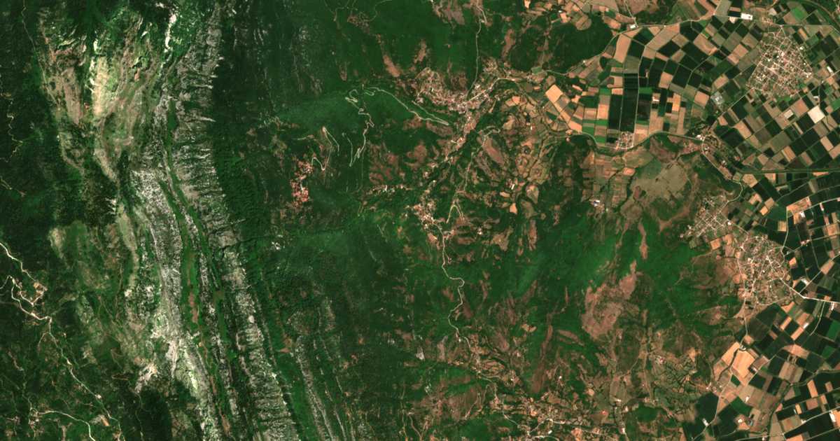 Satellitenkarte von Xylopároikon
