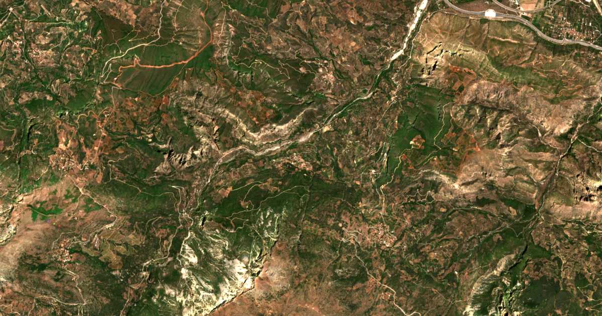 Satellitenkarte von Ágios Andréas