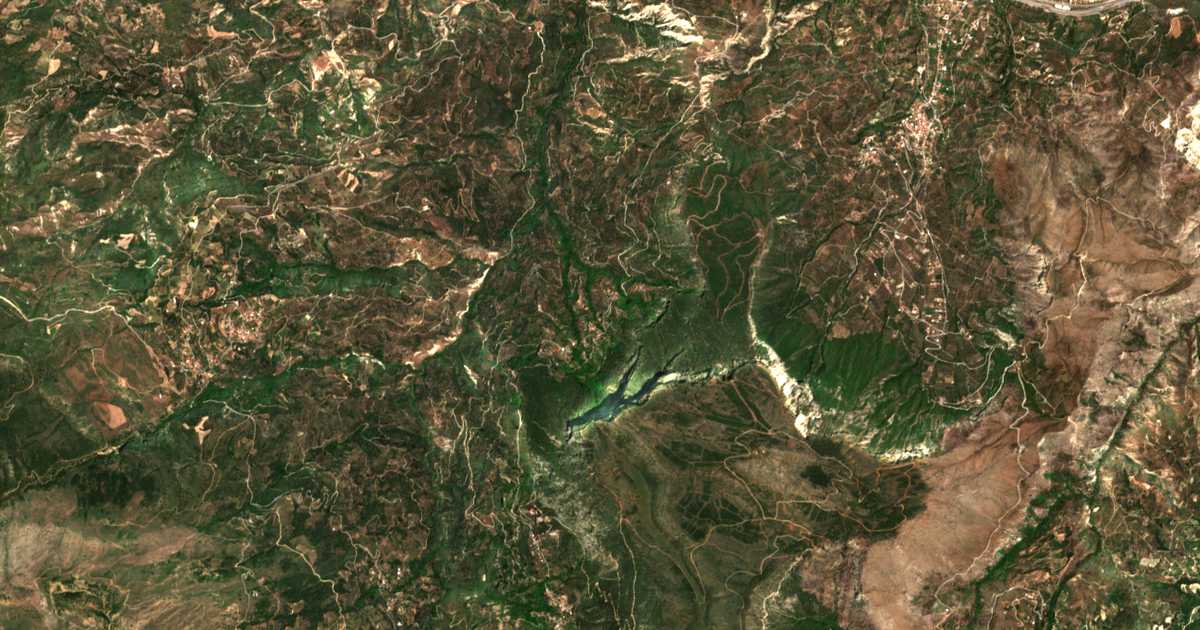 Satellitenkarte von Aigaí