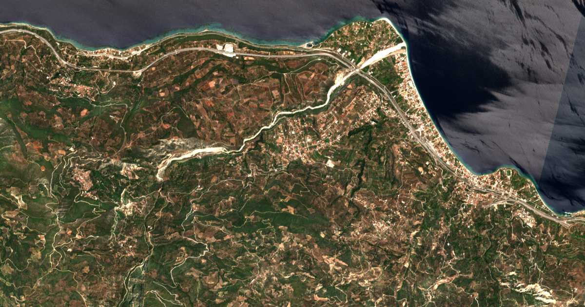 Satellitenkarte von Akráta