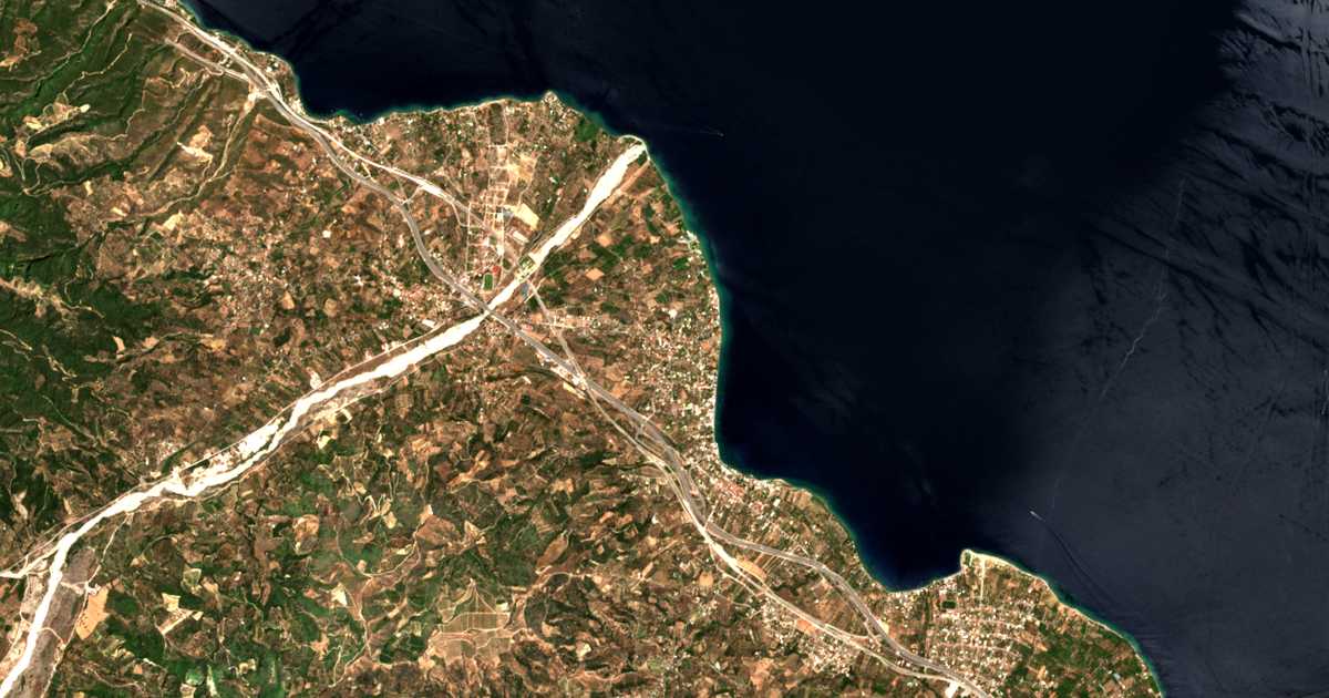 Satellitenkarte von Lóngos