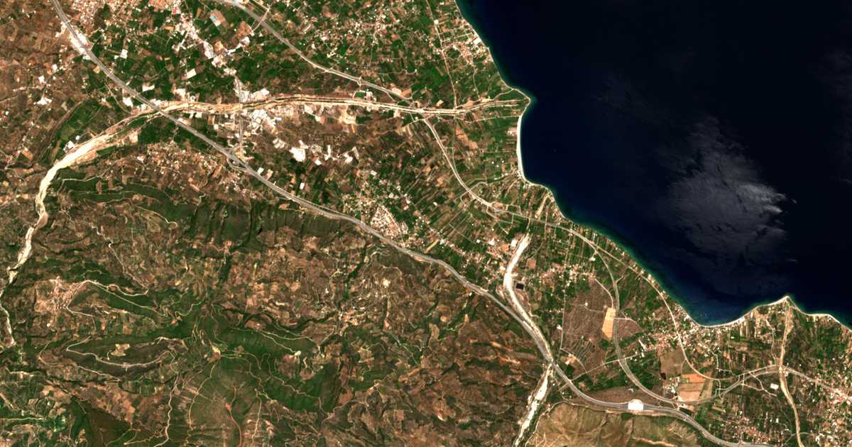 Satellitenkarte von Rizómylos