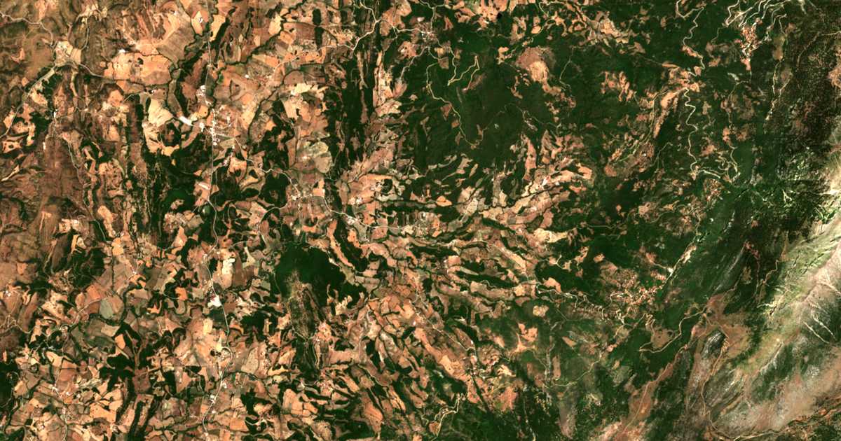 Satellitenkarte von Káto Drosiá