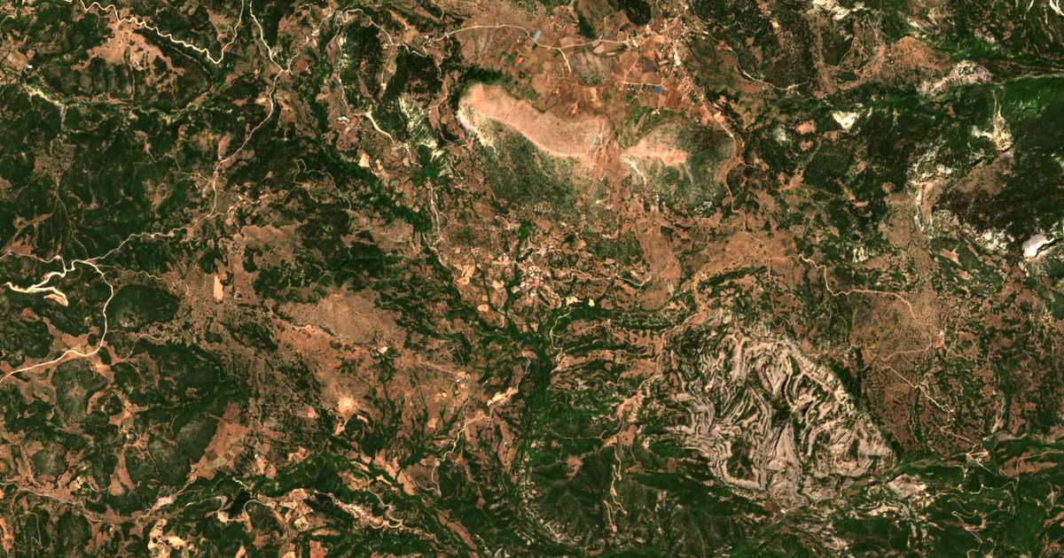 Satellitenkarte von Leóntion