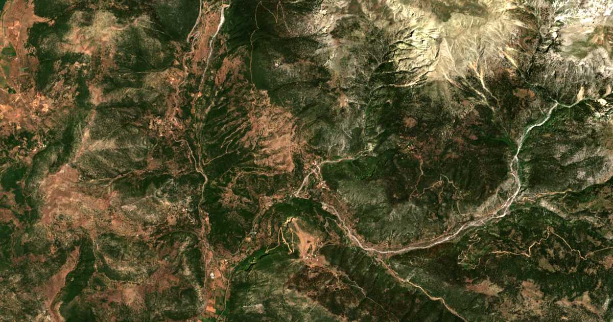 Satellitenkarte von Planitéron
