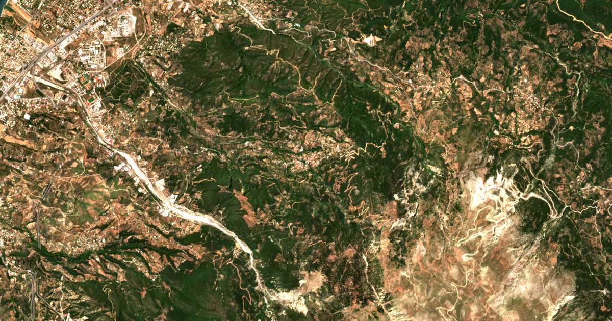 Satellitenkarte von Áno Kastrítsion
