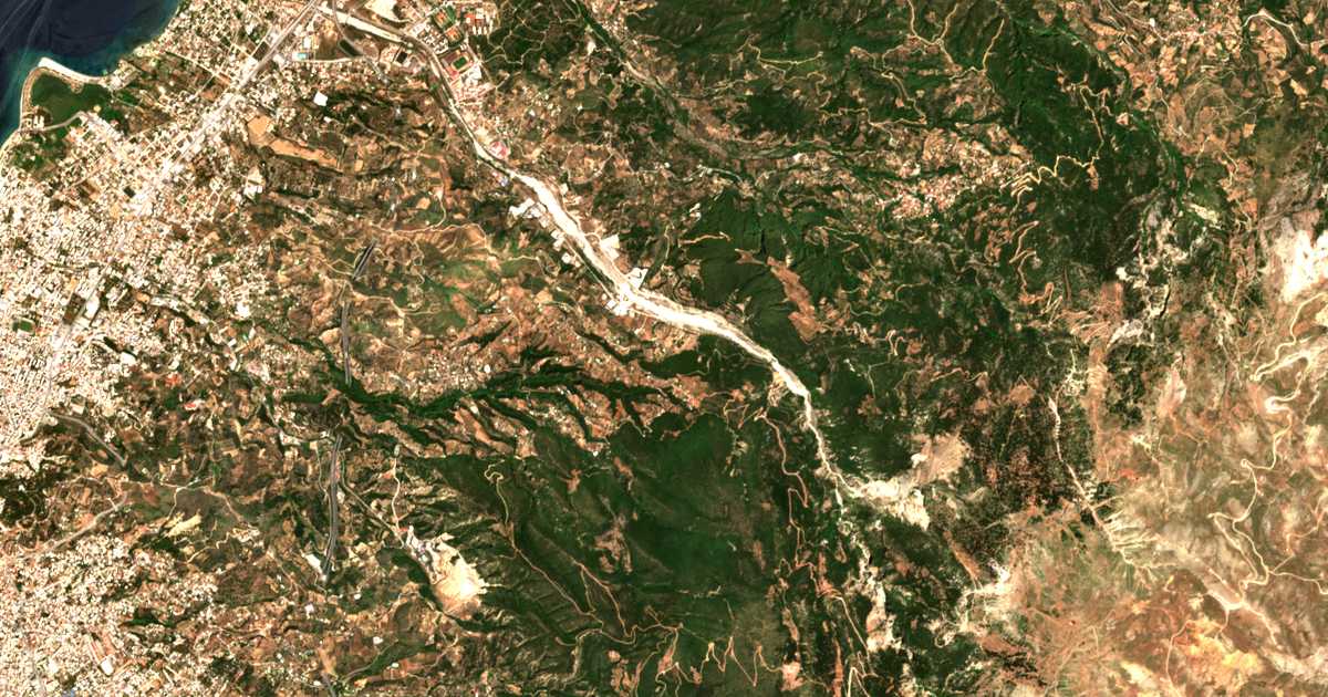 Satellitenkarte von Cháradron