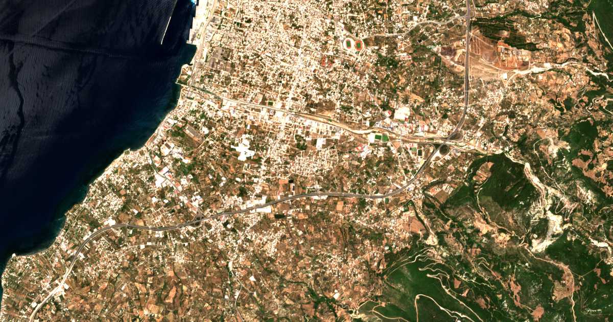 Satellitenkarte von Deménika
