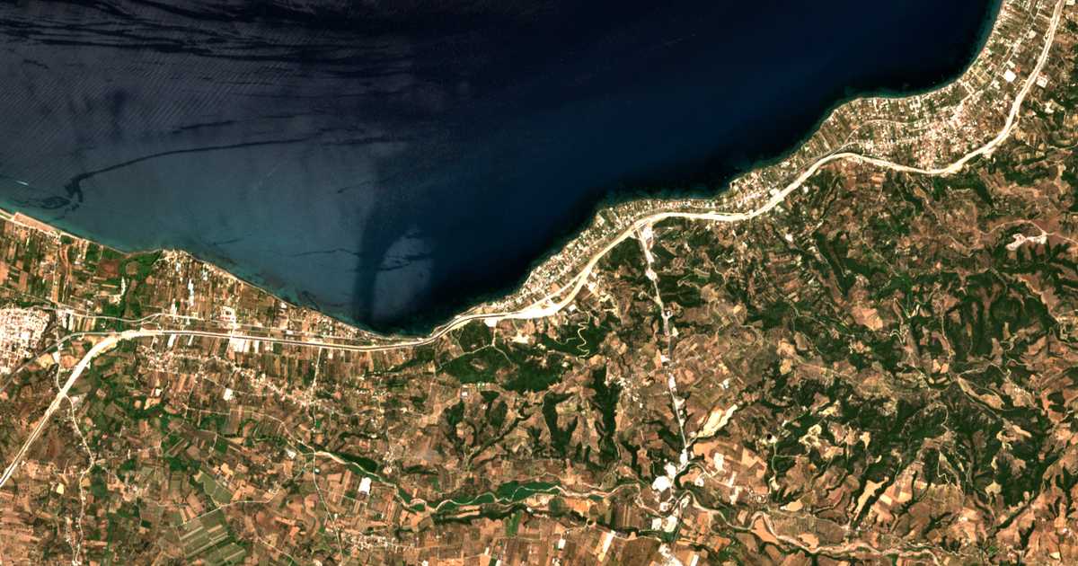 Satellitenkarte von Kamínia