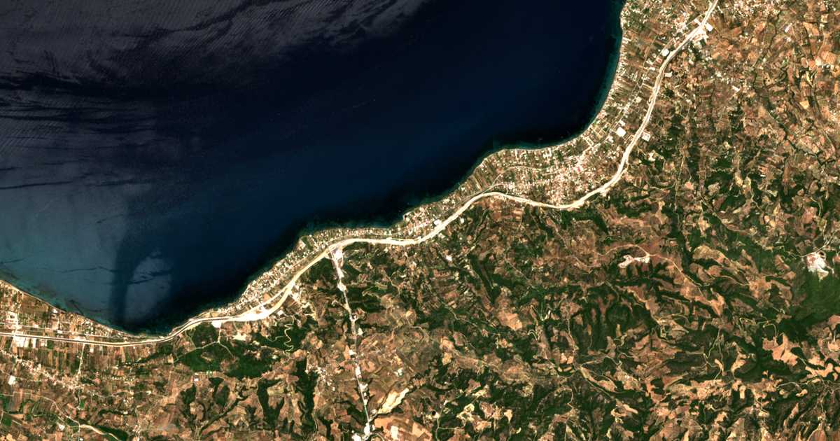 Satellitenkarte von Tsoukalaíika