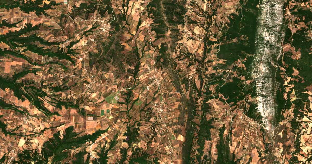 Satellitenkarte von Áno Velitsaí