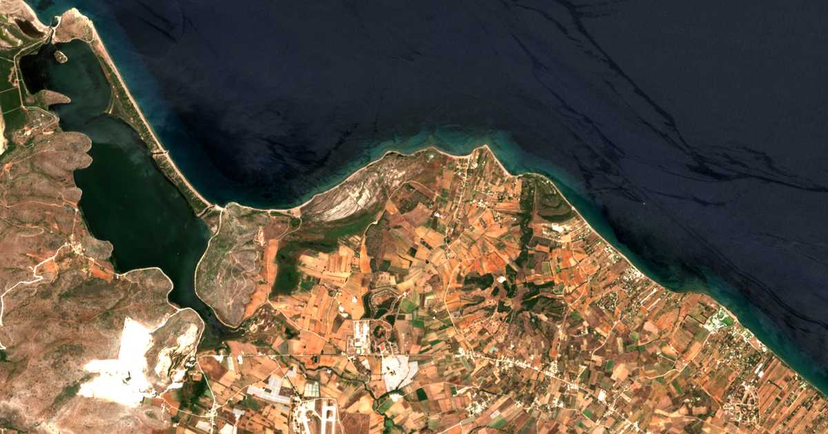 Satellitenkarte von Karnári