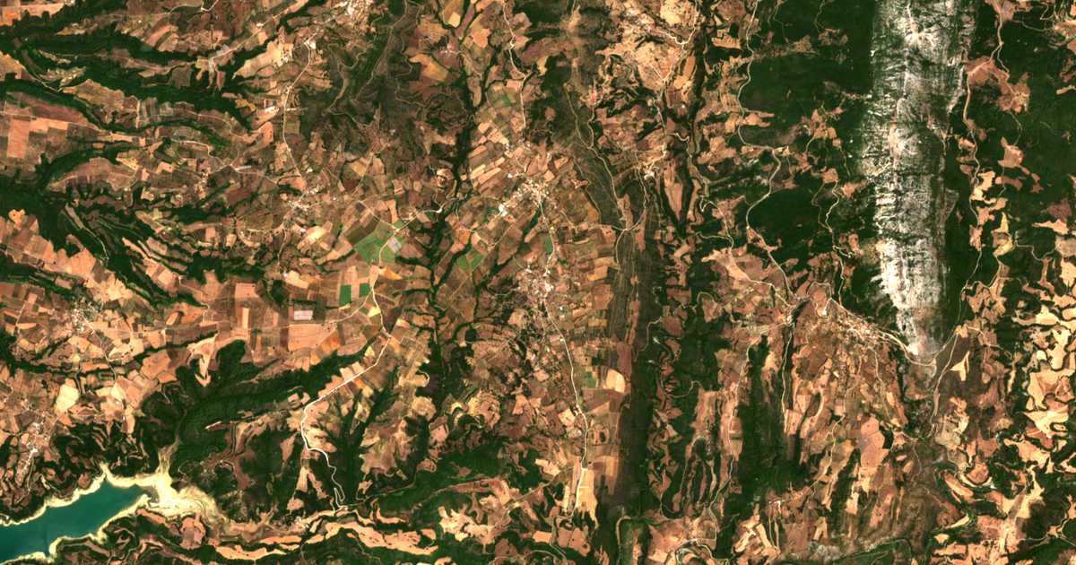 Satellitenkarte von Káto Velitsaí