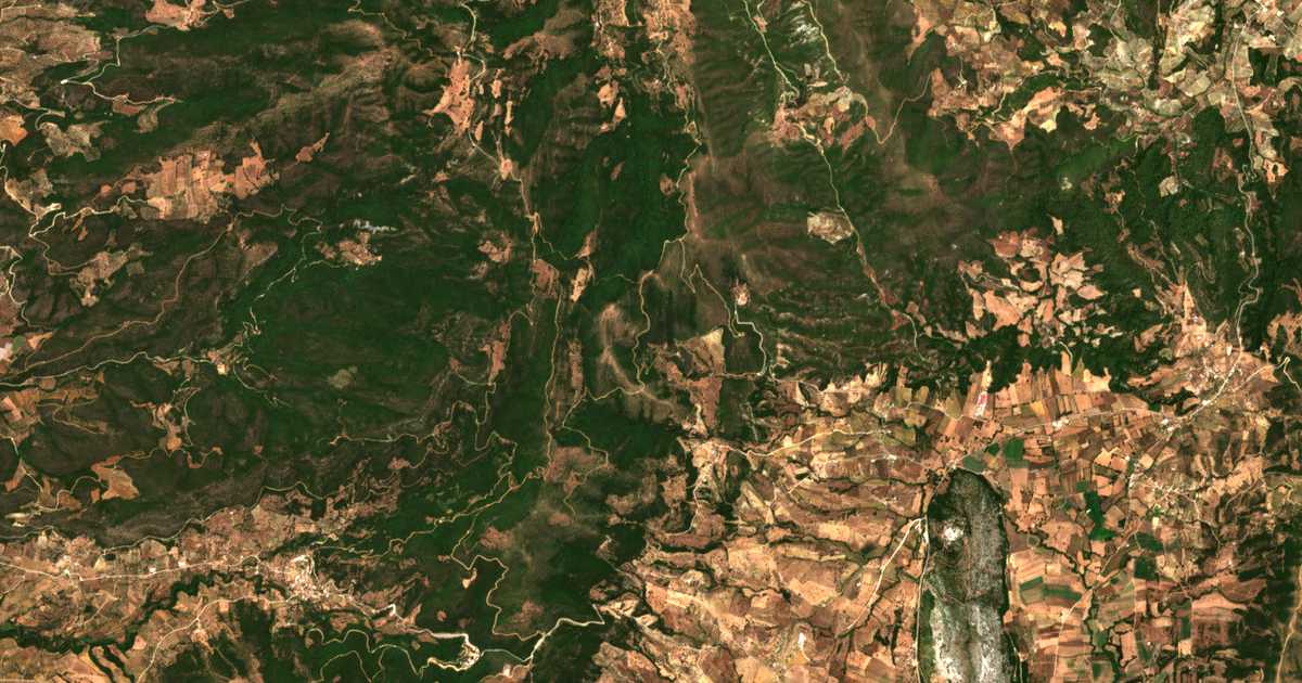 Satellitenkarte von Polýlofon
