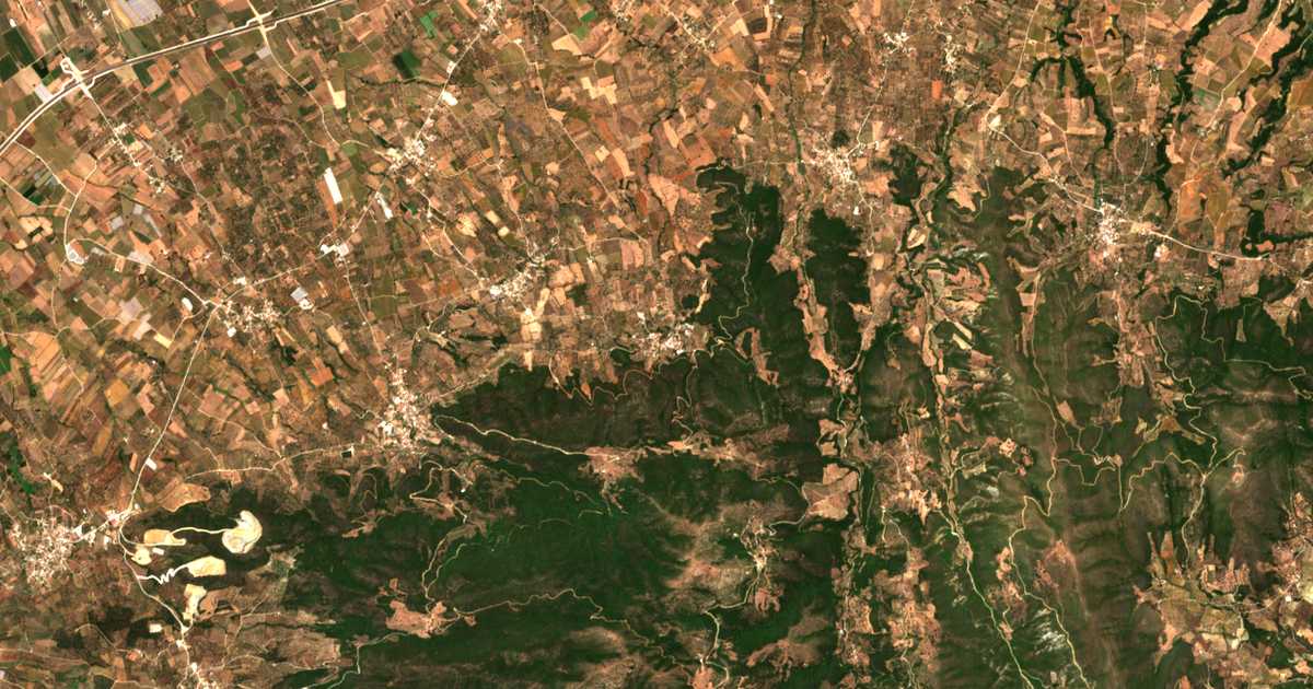 Satellitenkarte von Pournárion
