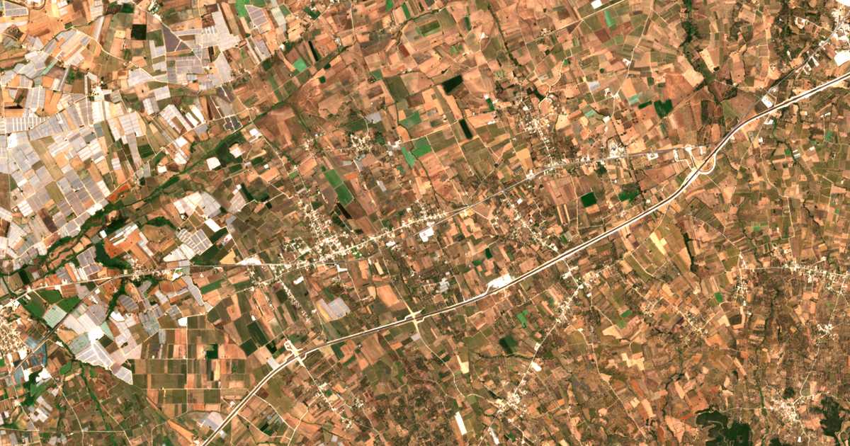 Satellitenkarte von Ráchi