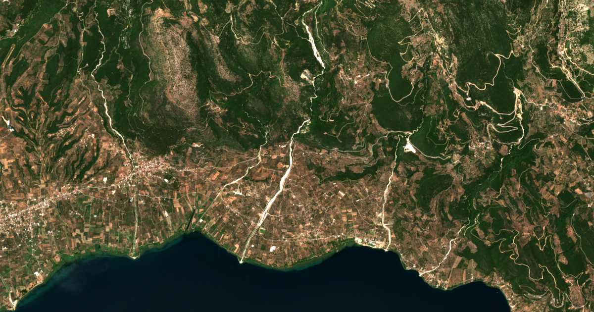 Satellitenkarte von Ágios Geórgios