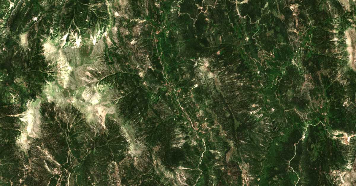 Satellitenkarte von Káto Lampírion