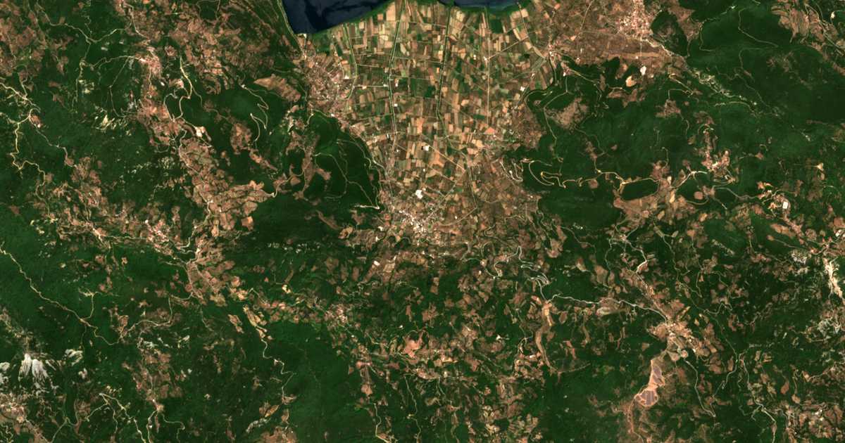 Satellitenkarte von Káto Makrinoú