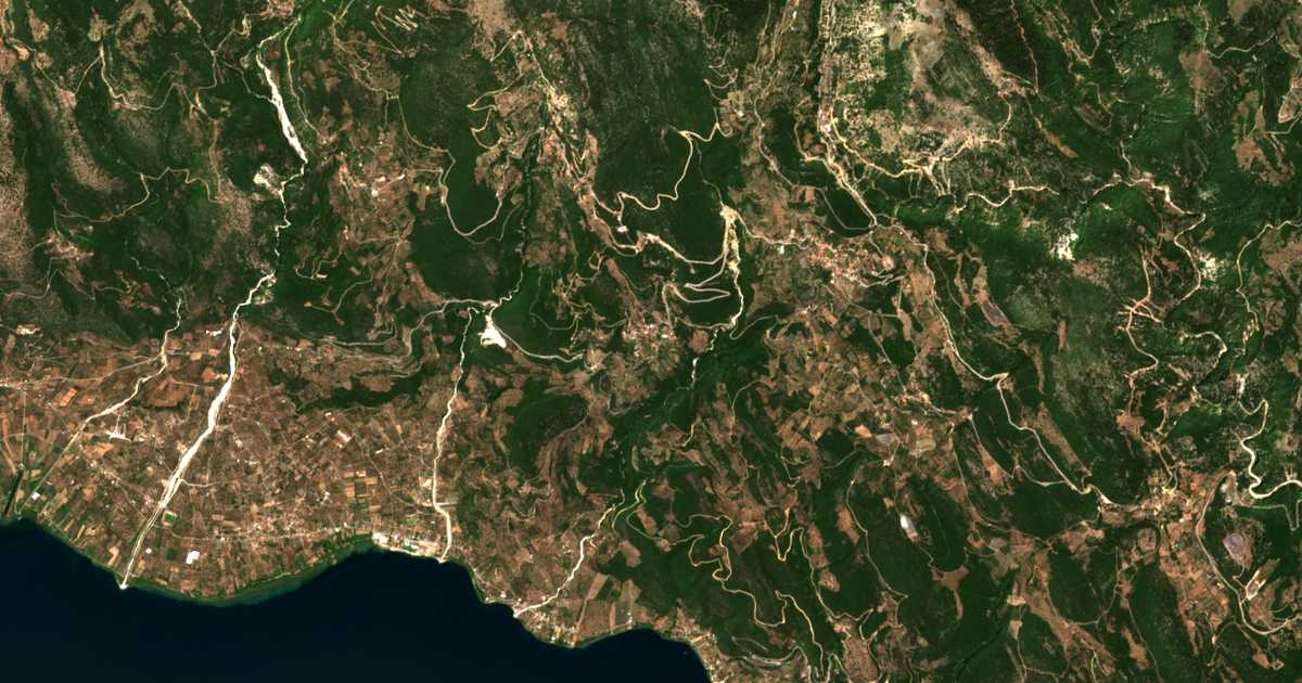 Satellitenkarte von Nerománna
