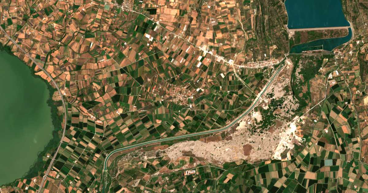 Satellitenkarte von Óchthia