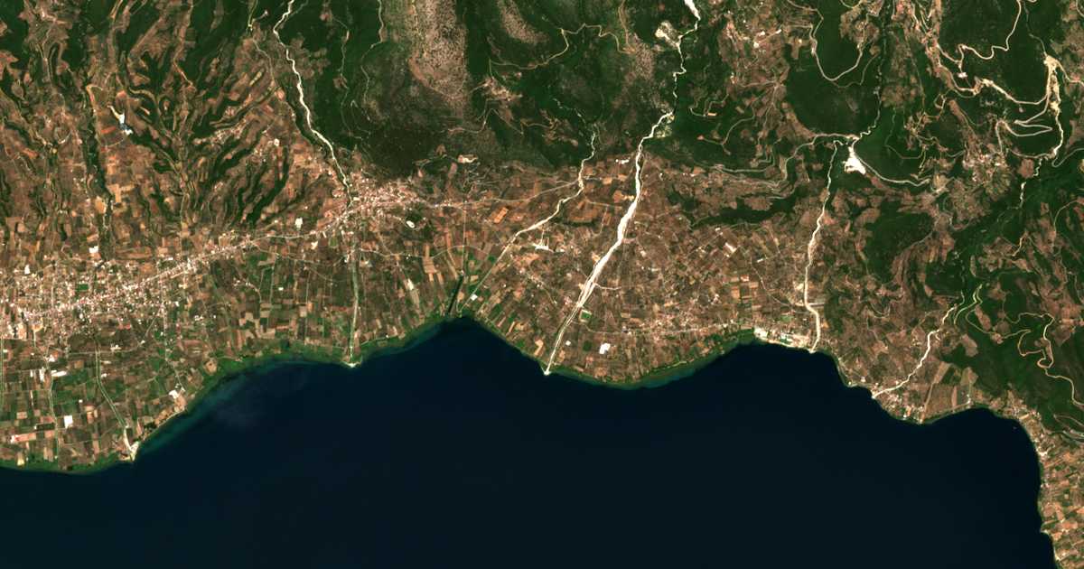 Satellitenkarte von Plataniás